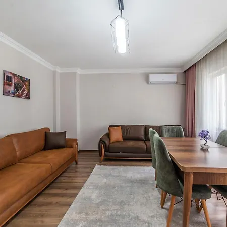 Centrally Located 2 Bedroom Apt With Netflix Apartment