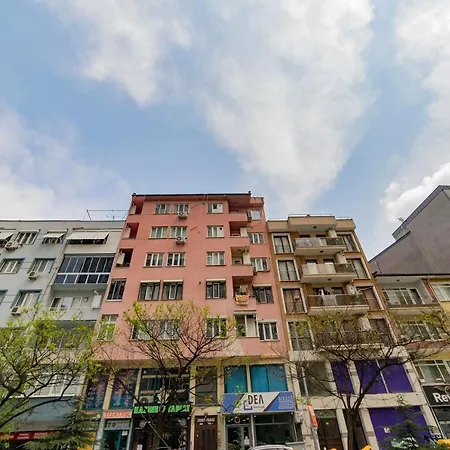 Apartment Centrally Located 2 Bedroom Apt With Netflix